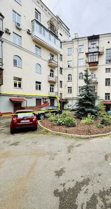 Продаж офісного приміщення 166 кв.м, вул. Гончара, 55 (Золоті Ворота)