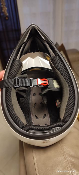 Capacete Airoh branco rigorosamente novo