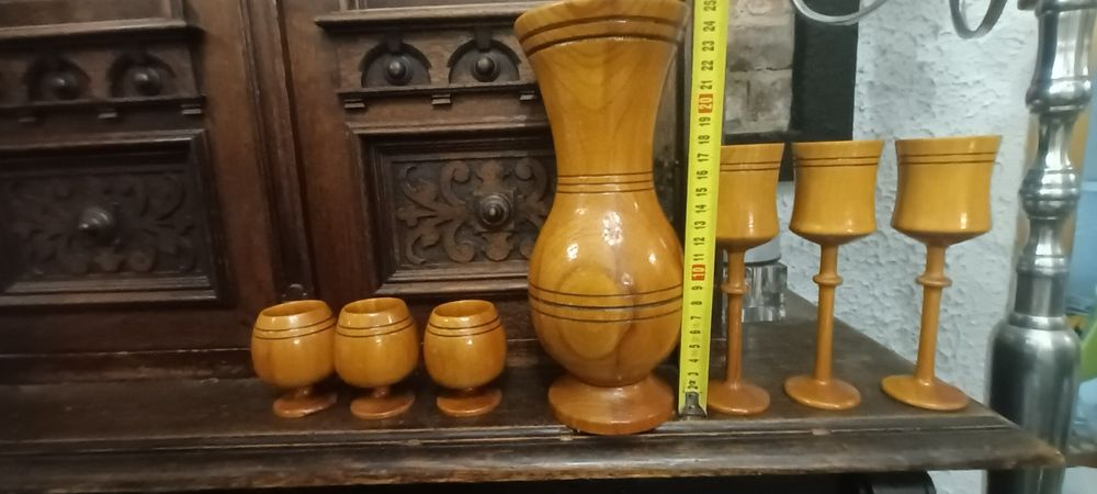 Stary,drewniany zestaw z okresy PRL patera,wazon,kieliszki