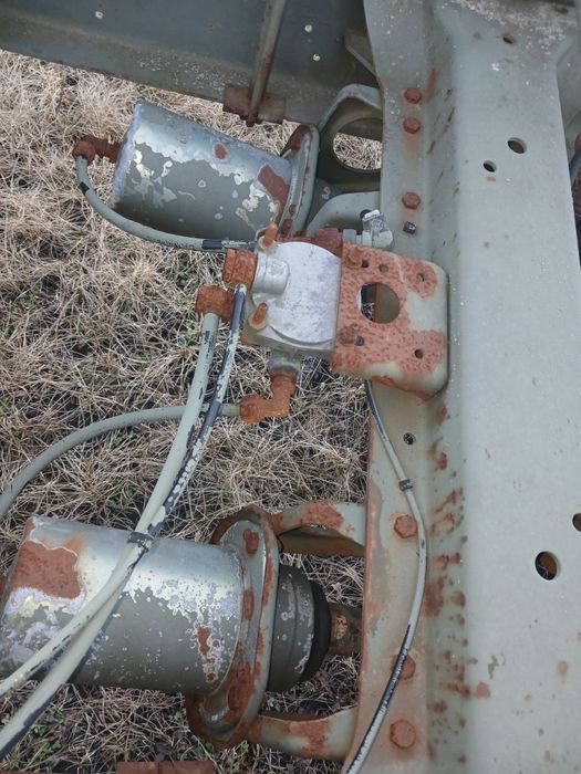 Армійська вантажівка Мерседес 1017
