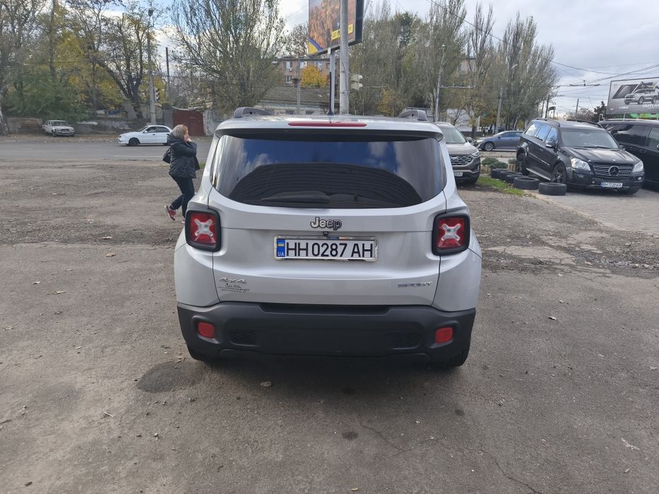 Jeep renegade 2.4 газ бензин полный привод автомат
