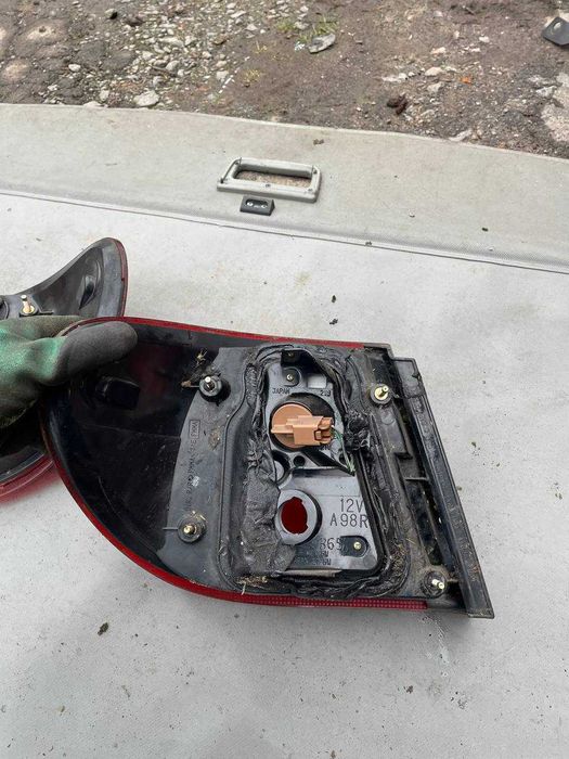 Стопи ліхтарі лівий правий Nissan Almera N16 2000-2006 седан Фонарь