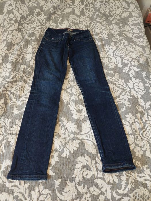 Spodnie damskie jeansowe rozm 26/32 Hilfiger