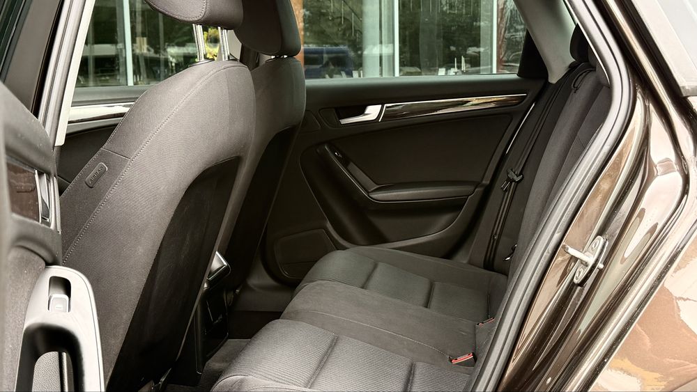 Продам Audi A4 официал