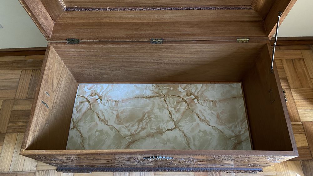 Baú de madeira como novo