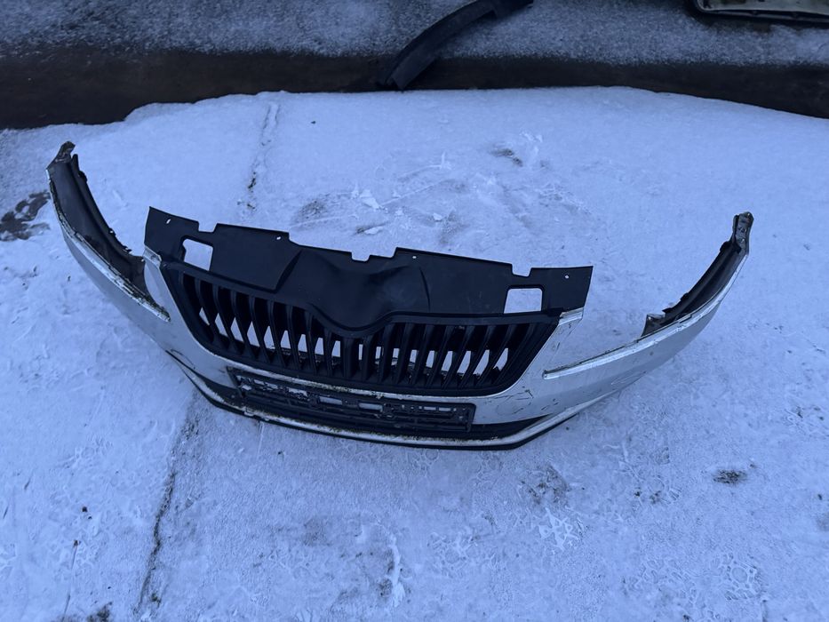 Передній бампер skoda fabia шкода  фабія 2