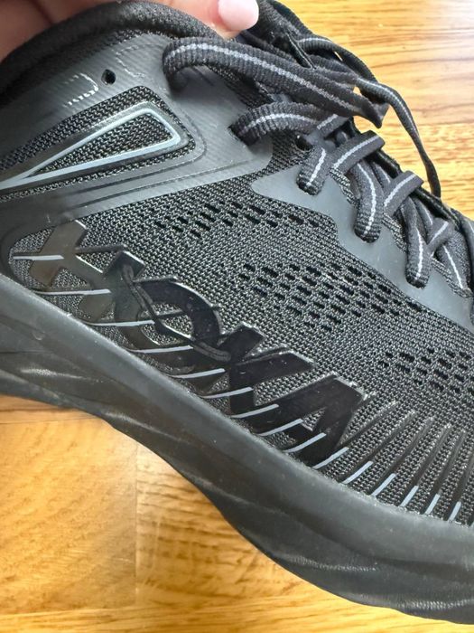 кросівки Hoka one one