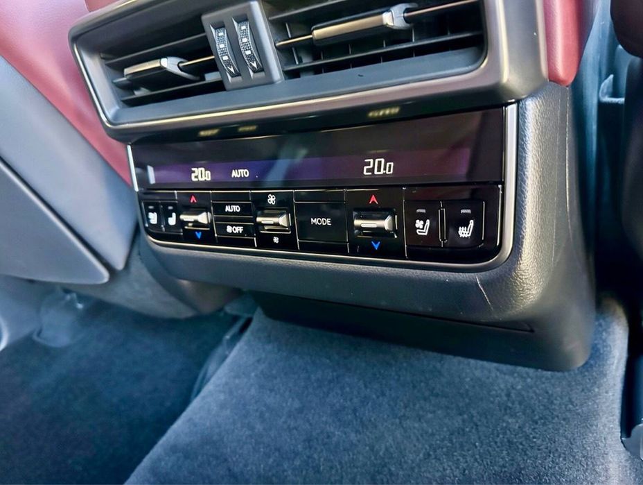 Lexus LX 500 d     2023.12