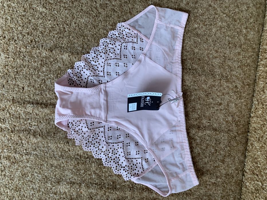 Комплект нижньої білизни.