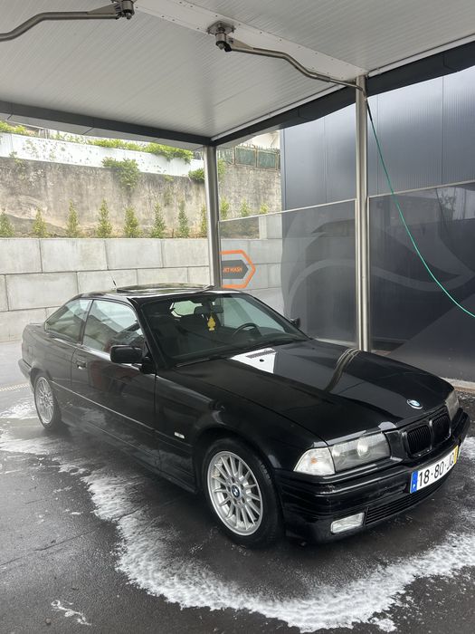 Bmw e36 coupé muito bem estimado
