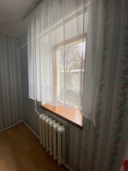 Цегляний будинок з гаражем, 6 соток, в районі Казбету
