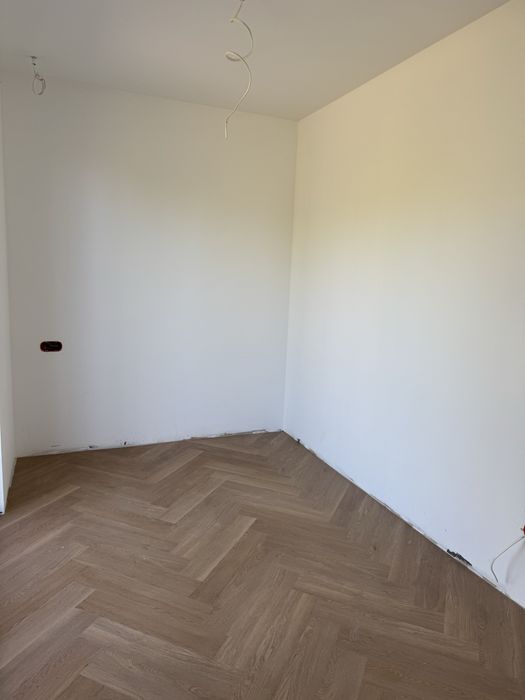 Caloroczny dom z kontenera morskiego