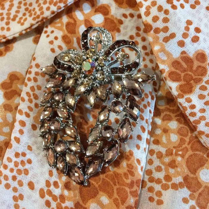 Pregadeiras / Alfinetes de peito antigos desde...