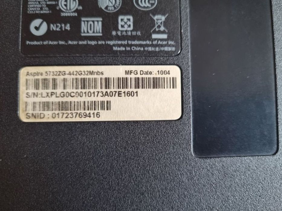 Acer Aspire 5732Z (KAWF0) 15.6" + сумка