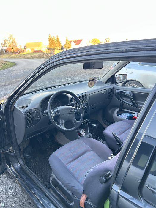 Sprzedam Polo Oszczędny samochód