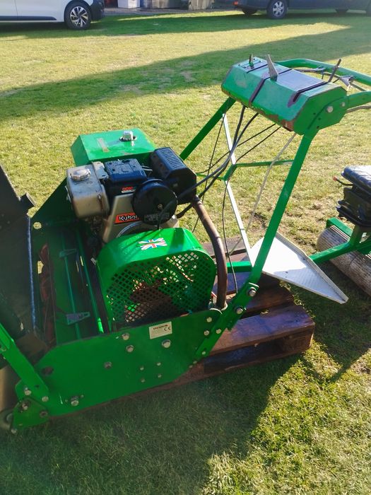 Kosiarka wrzecionowa Dennis d004 diesel Kubota
