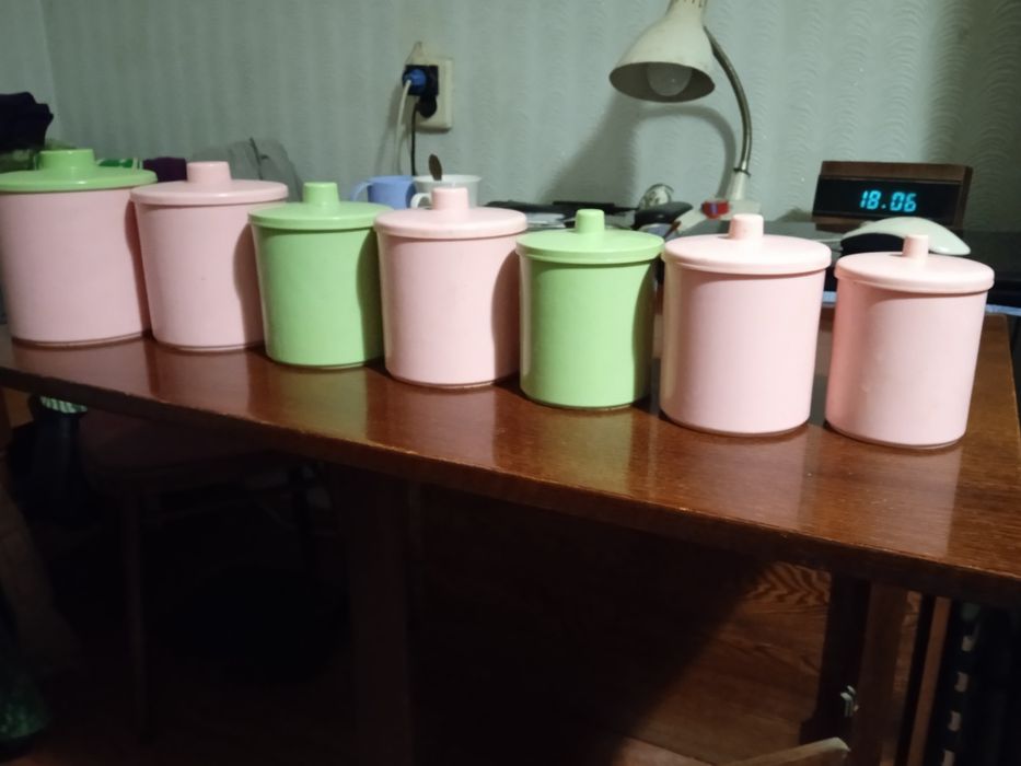 Набор баночек для сыпучих б.у