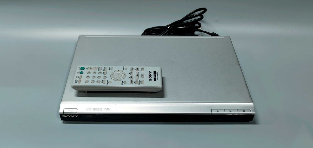 Odtwarzacz DVD Sony DVP-SR100 DivX Dolby Digital DTS  DVD-R/-RW Pilot
