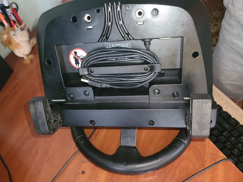 Руль  Logitech G25