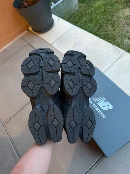 New Balance 9060 Triple Black R.38