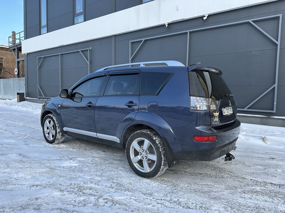 Mitsubishi Outlander XL 2008. Газ/Бензин 2.4