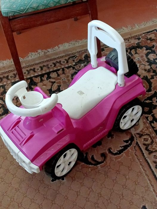 Машинка детская толокар.