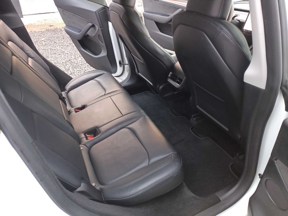 Tesla model Y Performance 2023