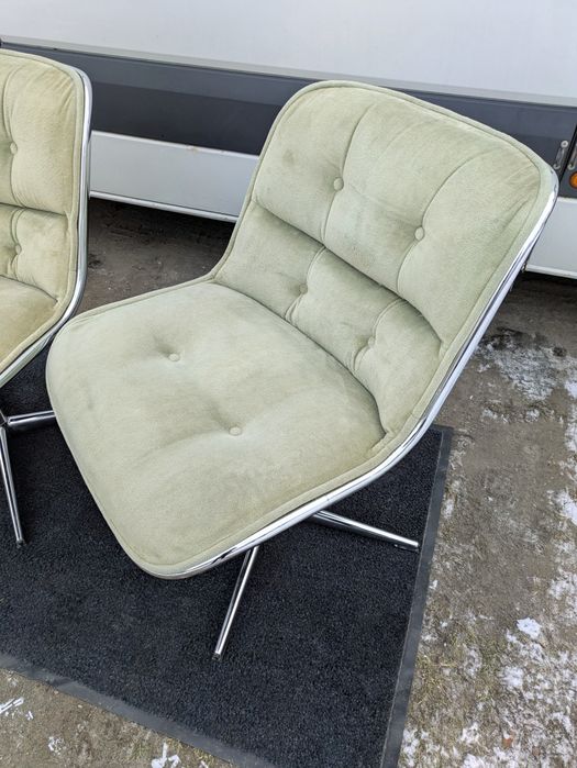 Fotel Knoll Charles Pollock lata 70