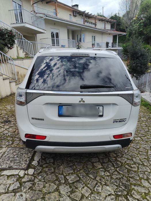 Mitsubishi Outlander PHEV Instyle 4WD 2013— Híbrido Plug-in