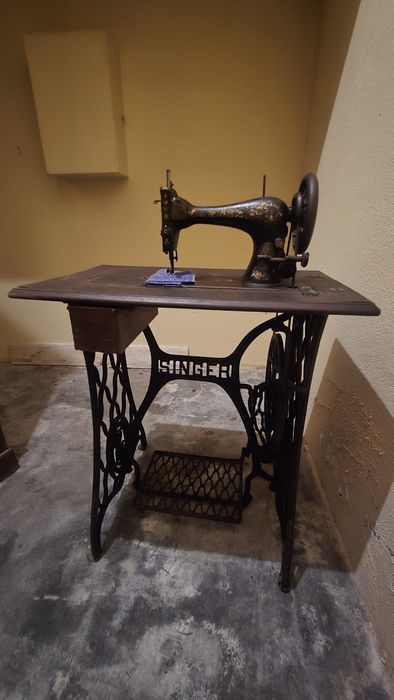 Máquina de costura Singer