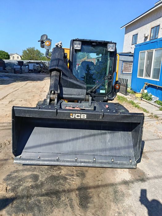Міні навантажувач JCB 270