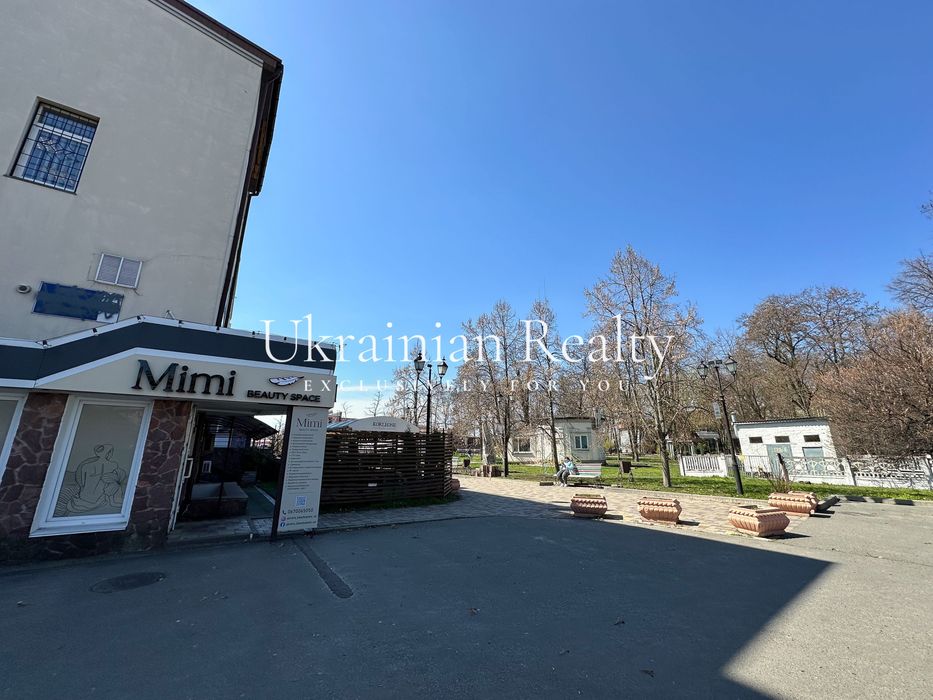 Комерційне приміщення в центрі Борисполя, вільного призначення