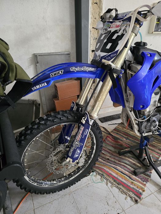 Yamaha YZ450F - averbada 35Kw (Carta A2)
