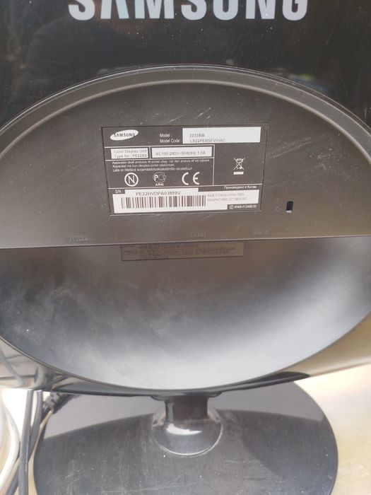 Monitor Samsung 22  cale sprawny