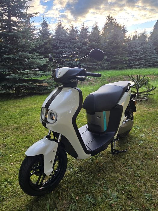 Yamaha neos skuter elektryczny