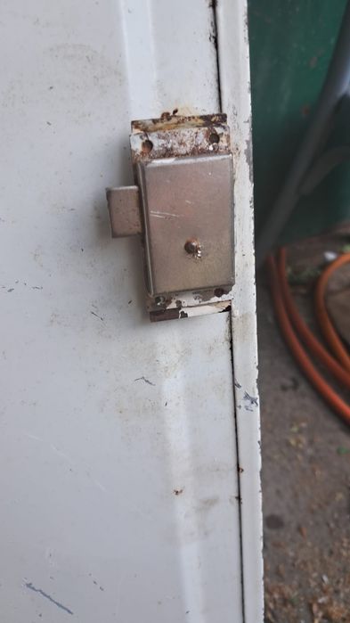 skrynka metalowa apteczka prl medyczna
