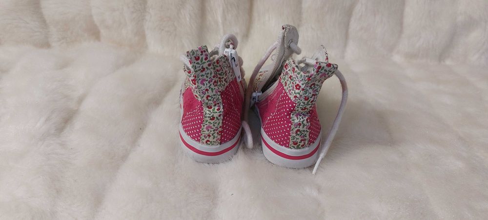 Trampki  dziewczece 21.5