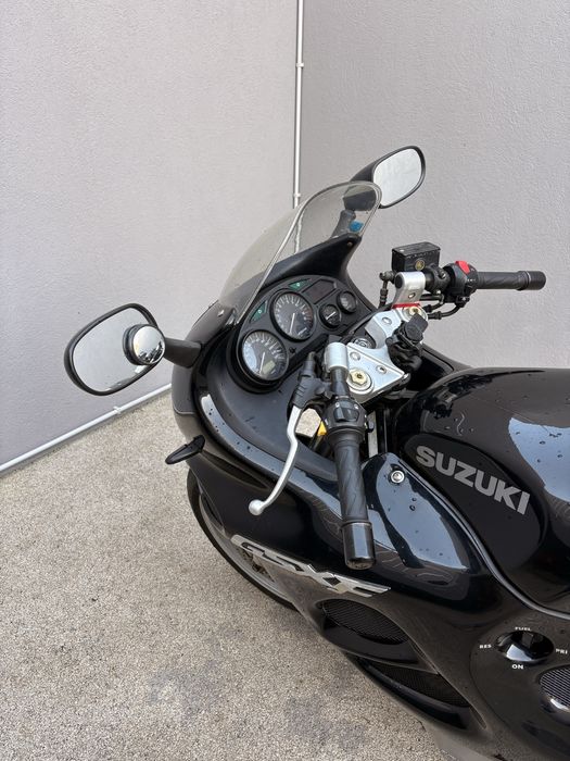 Suzuki GSX750F Katana 750 – 25 mil km