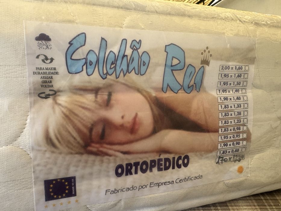 Cama c/ Estrado e Colchão