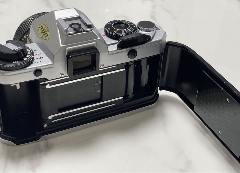 YASHICA FX-D QUARTZ aparat analogowy stan bardzo dobry
