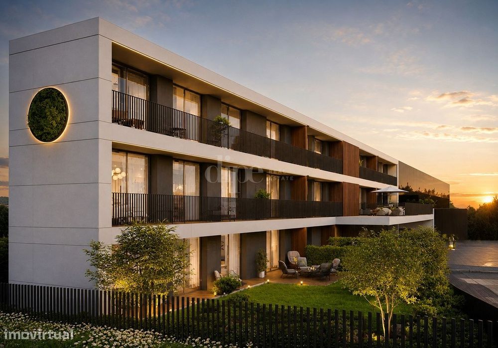Apartamento T2 com amplo terraço, atualmente em construção