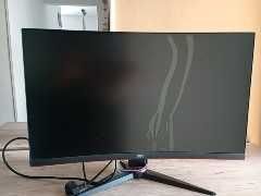 Monitor do grania uszkodzony