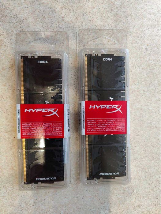 Комплект з двух HyperX DDR4-3333 8192MB PC4-26660 Predator