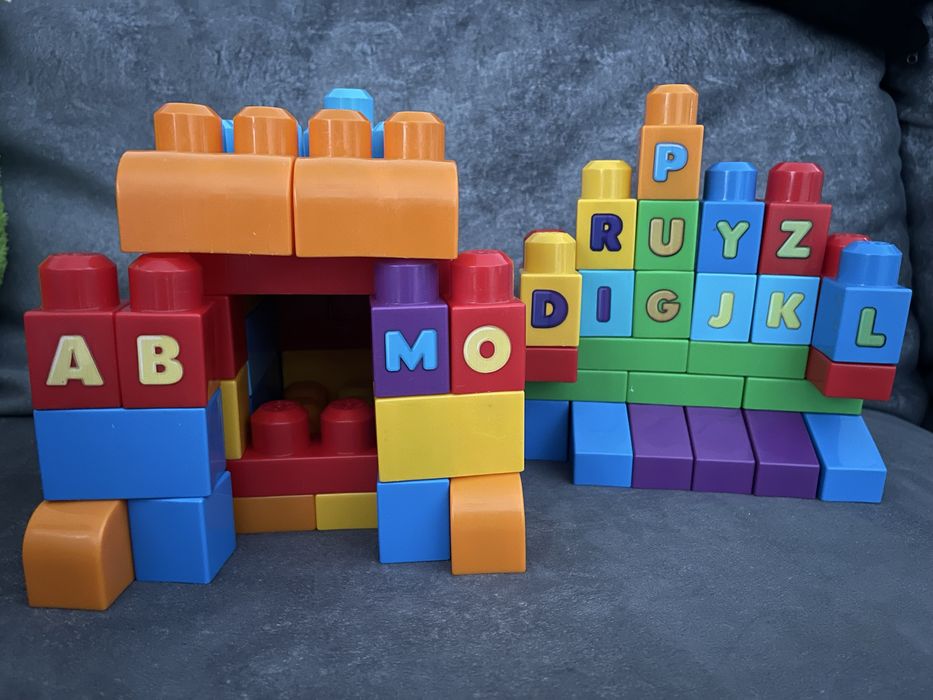 Констуруктор мега блокс mega bloks великий для найменьших