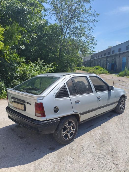 Продам опель кадет