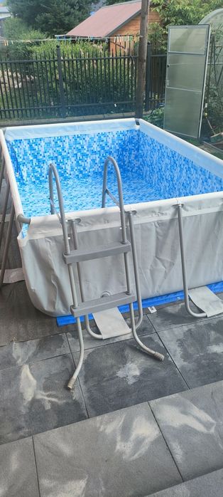 Zestaw Basen + pompa piaskowa + drabinka + odkurzacz basenowy + siatka