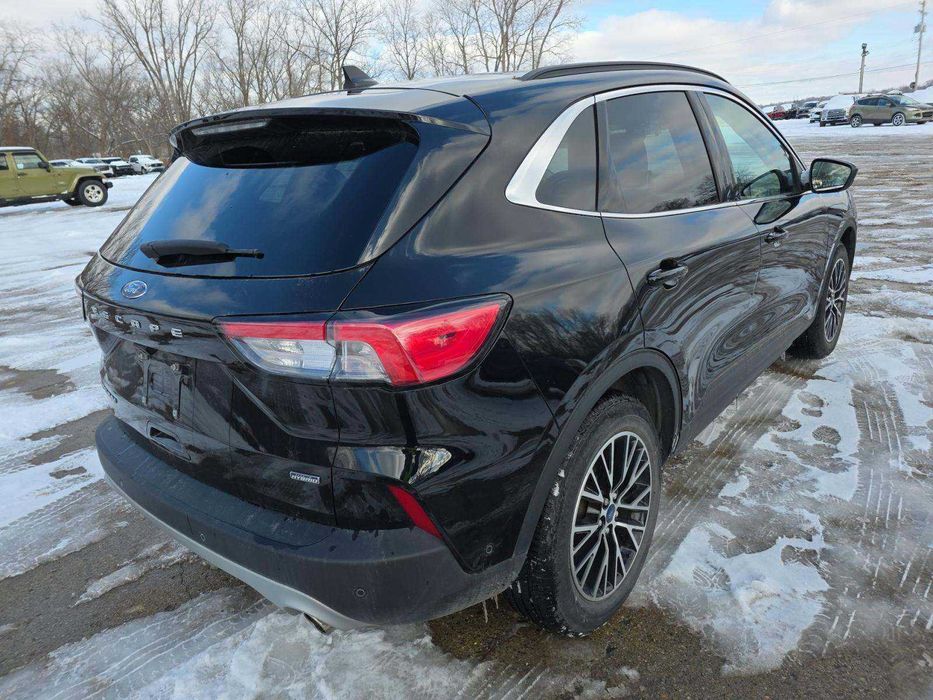 2022 Ford Escape Plug-In Hybrid Titanium
