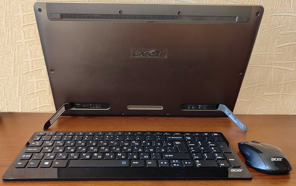 Планшетний комп'ютер Acer Z3-700 8GB RAM 256GB SSD 17" сенсорний екран