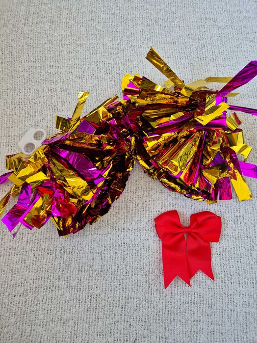 Pompony Cheerleaderki Czerwono Różowo Złote Akcesoria 2 szt i Gumka