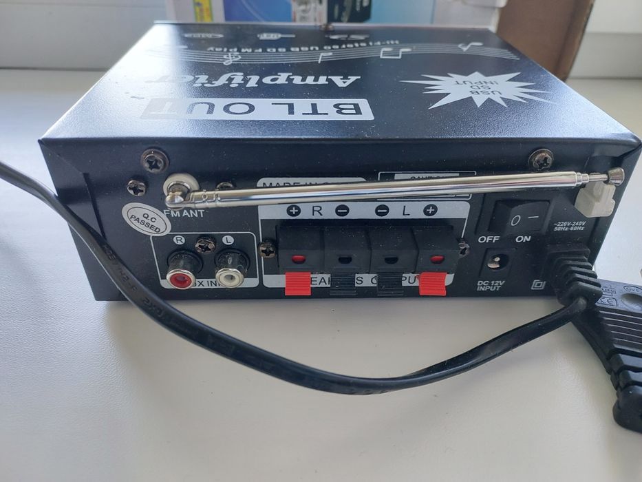 Усилитель звука  Hi Fi 2×200 Вт.